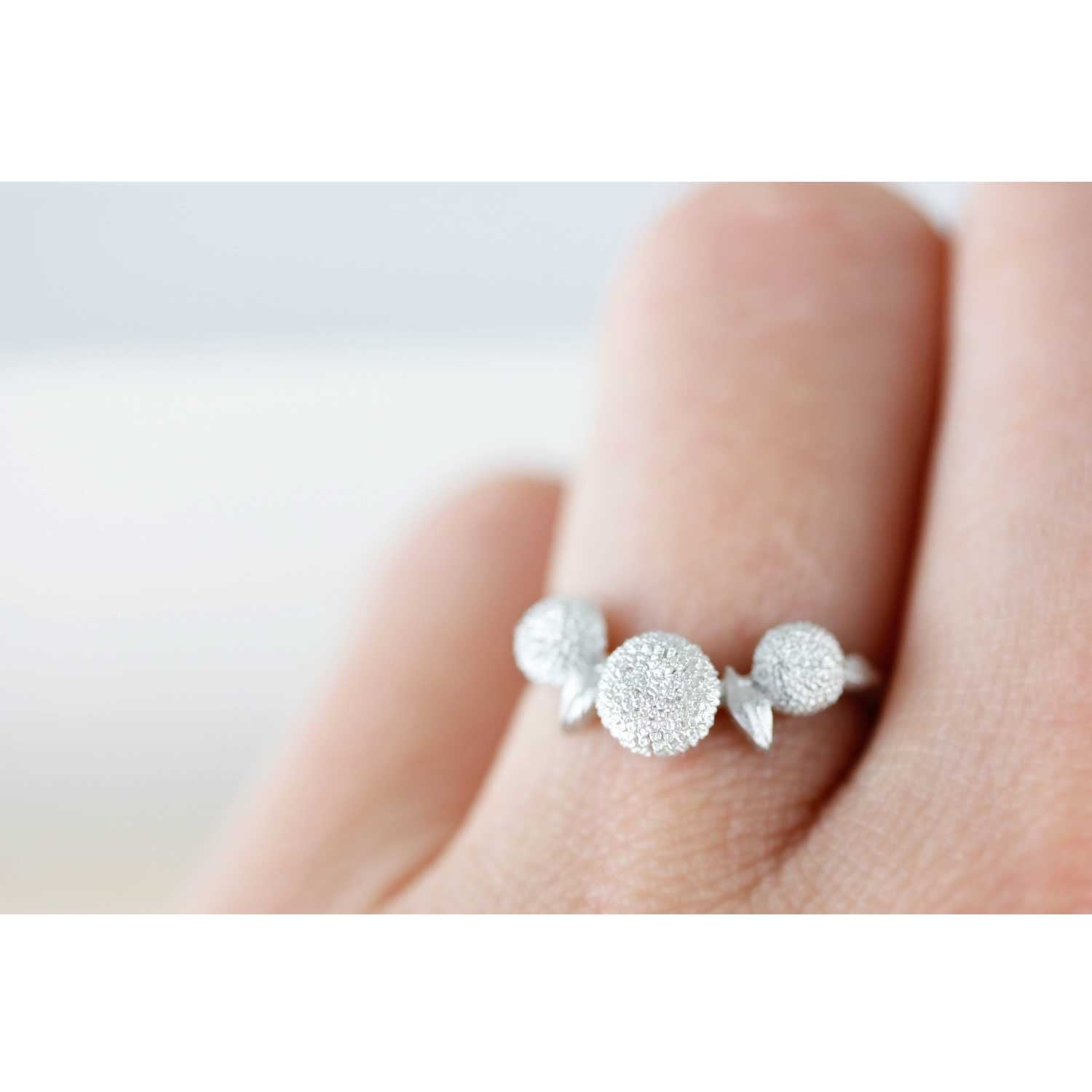 Dahlia Ring – Silver