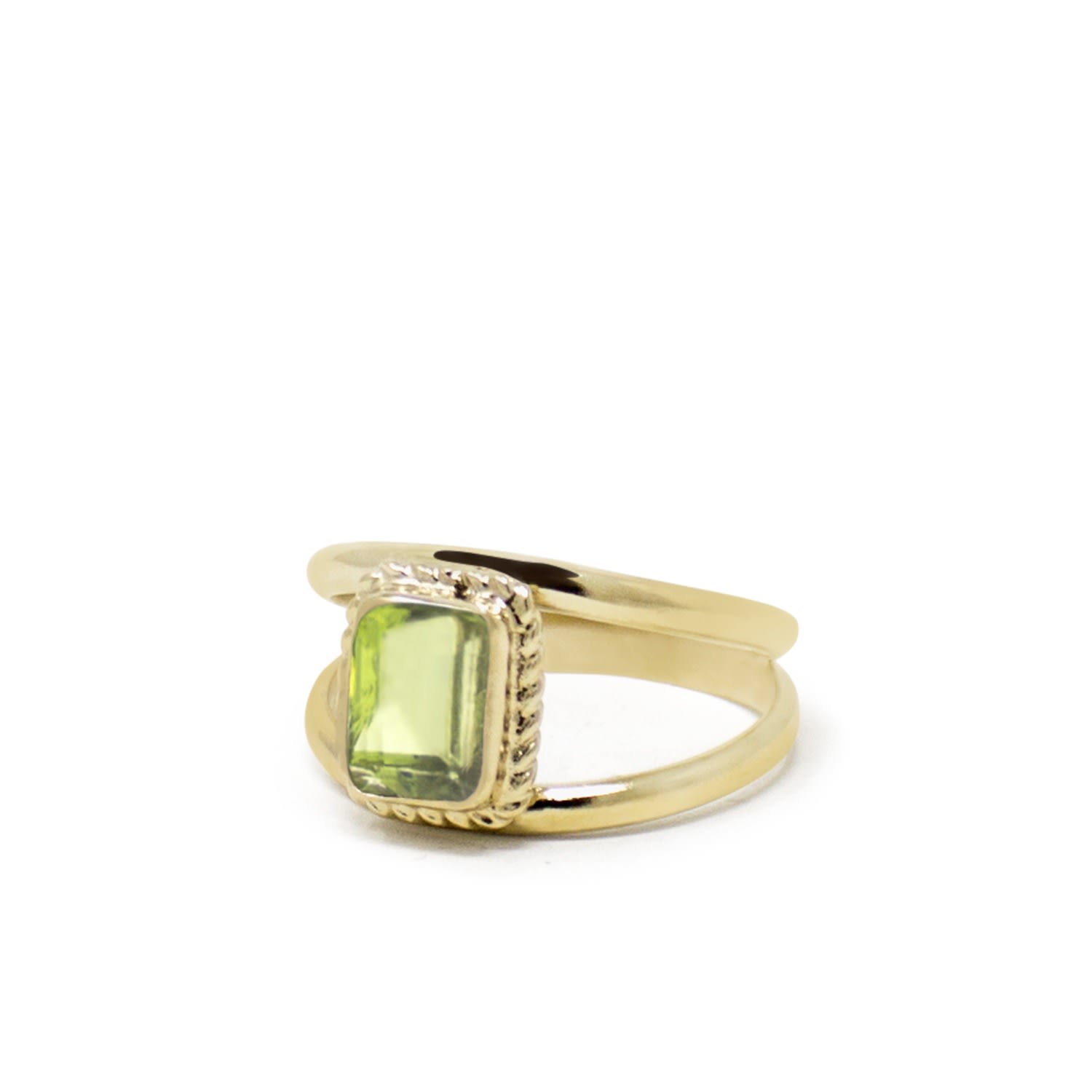 Luccichio Gold Vermeil Peridot Stacking Ring