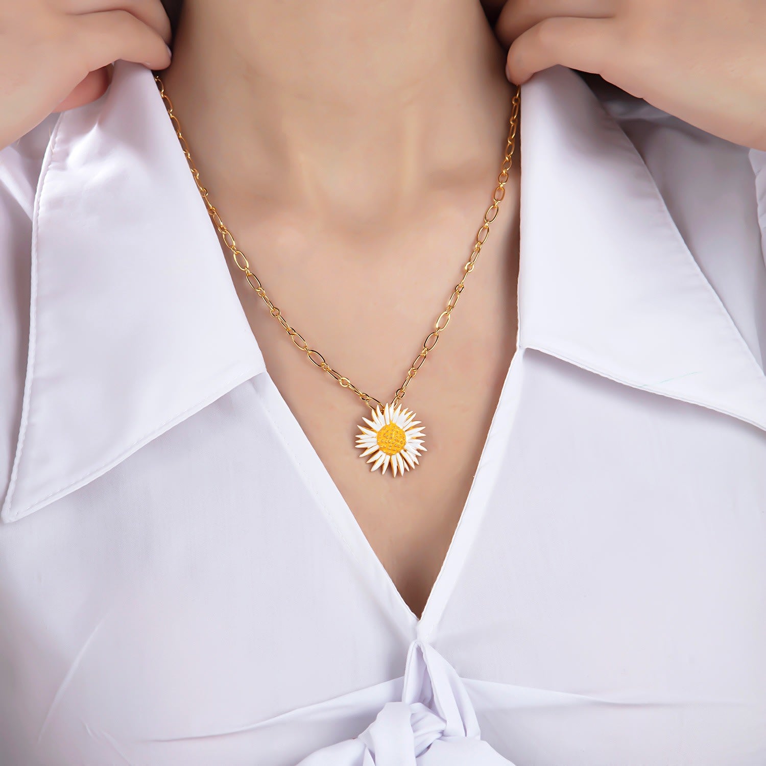 White Sunflower Necklace