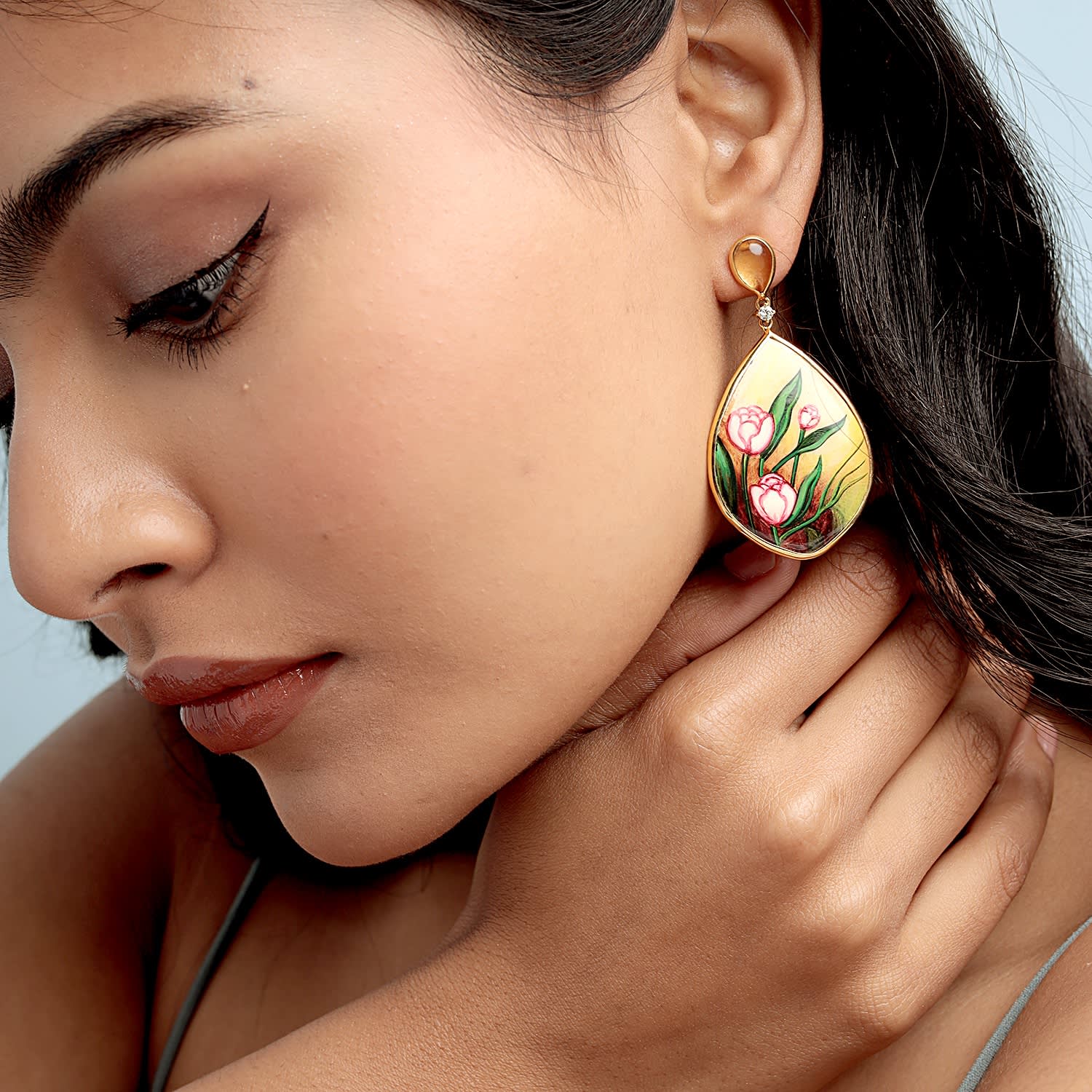 Onyx & Citrine Prong Diamond Picture Enamel Dangle Earrings In Gold