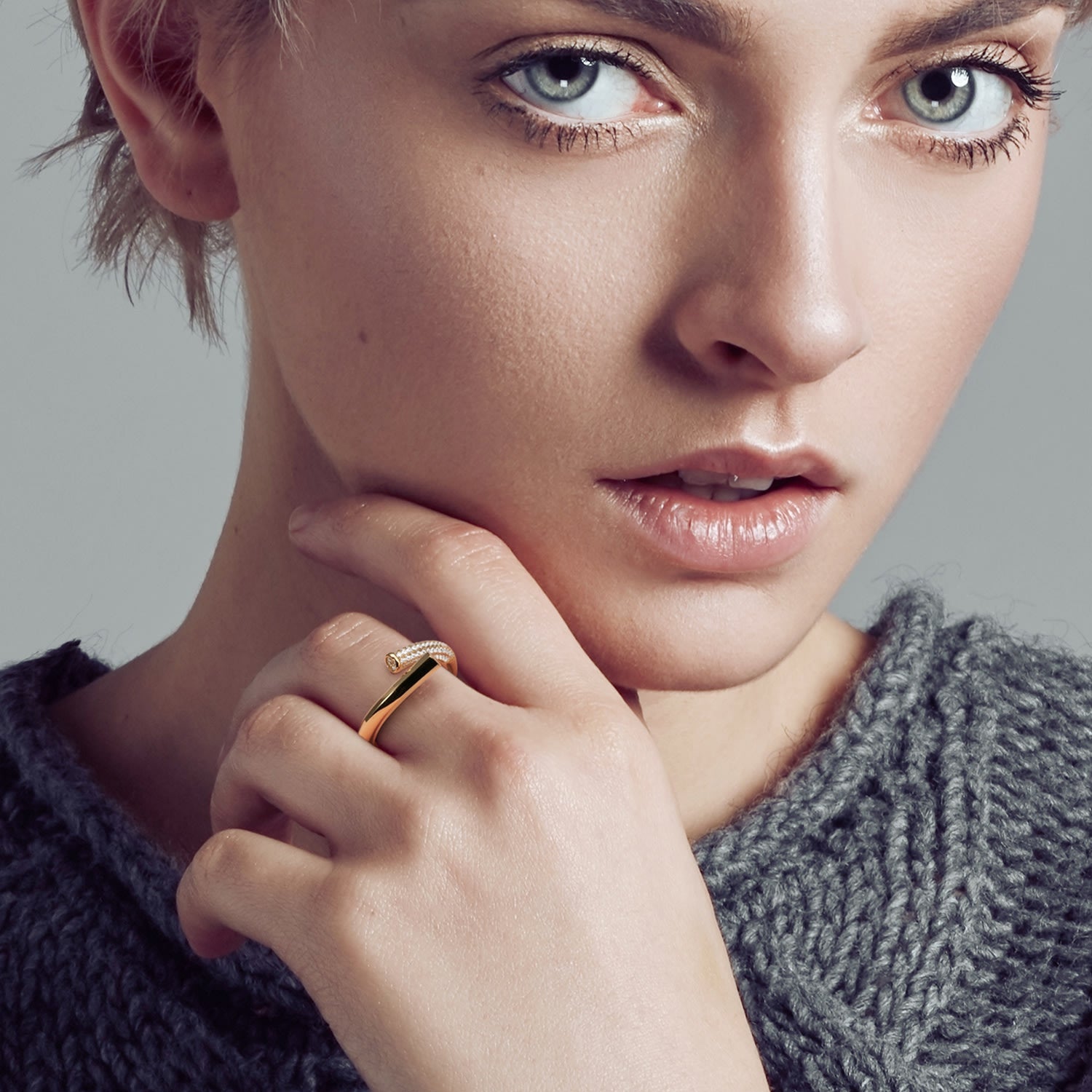 Open Twist Waterdrop Ring - Gold, Blue Stone