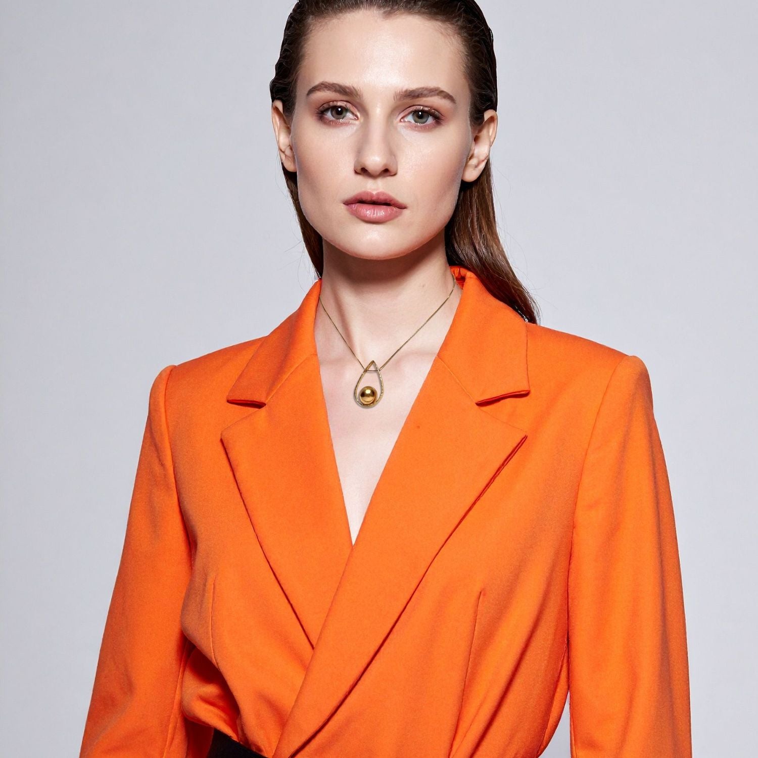 Orbita Swing Gold Pendant Necklace