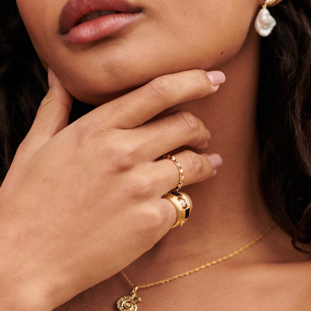 organic-ridge-band-ring-18ct-gold-plated-daisy-london