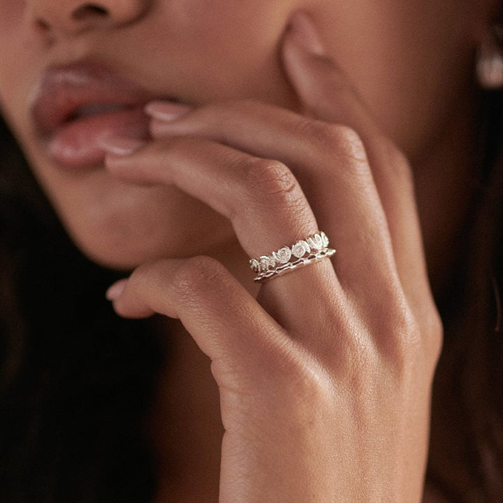 organic-ridge-band-ring-sterling-silver-daisy-london