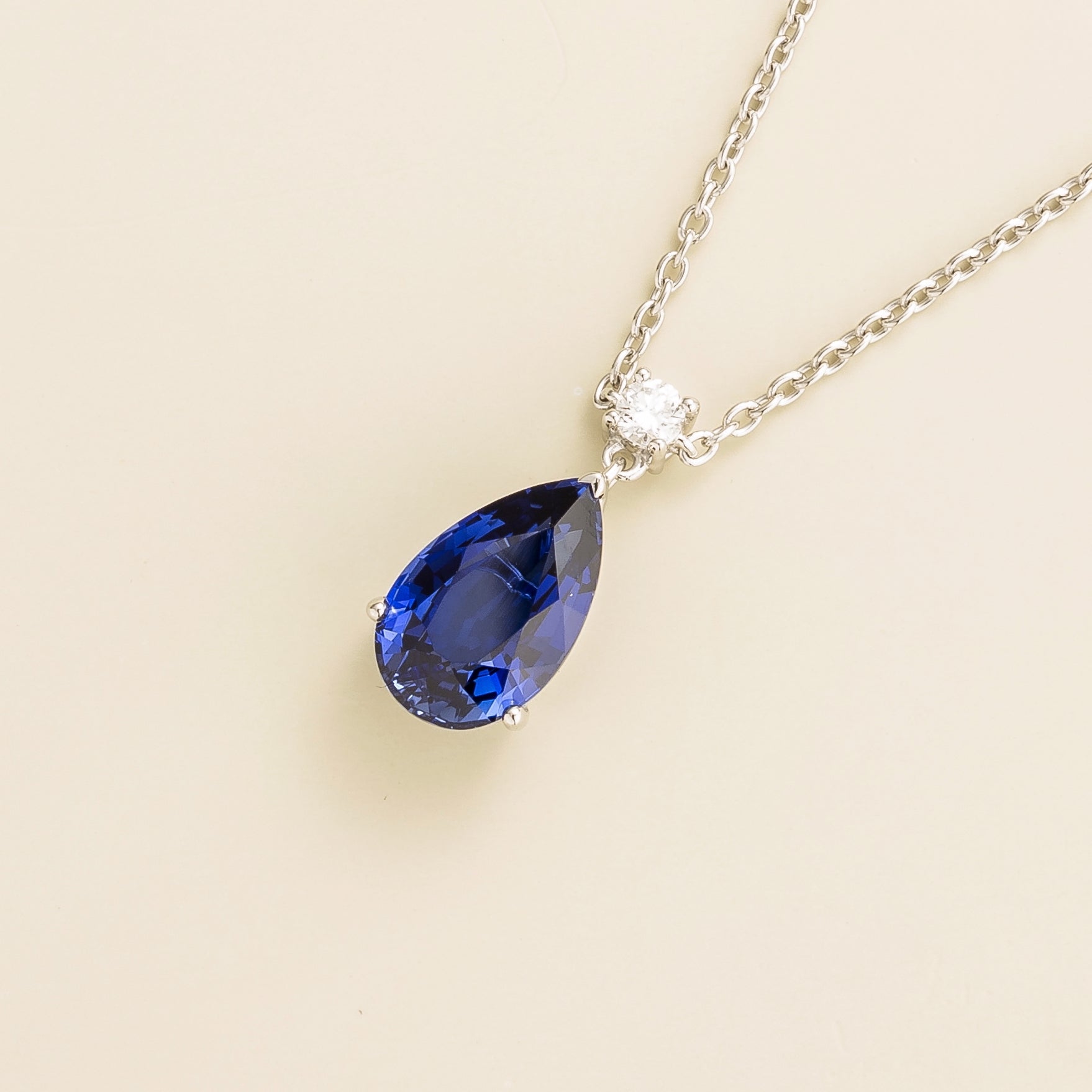 Ori Large Pendant Necklace In Blue Sapphire & Diamond Set In White Gold