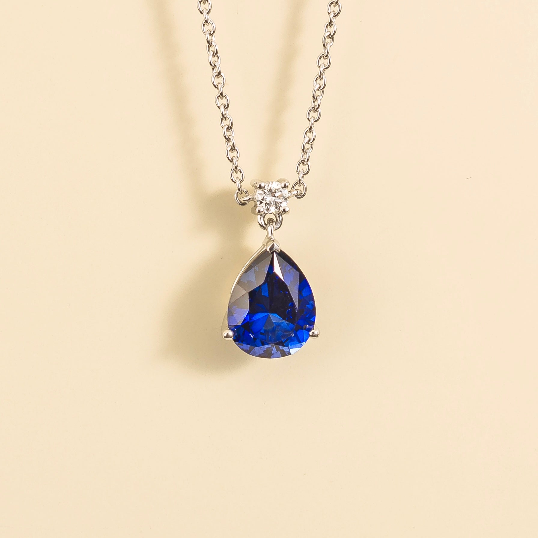 Ori Medium Pendant Necklace In Blue Sapphire & Diamond Set In White Gold
