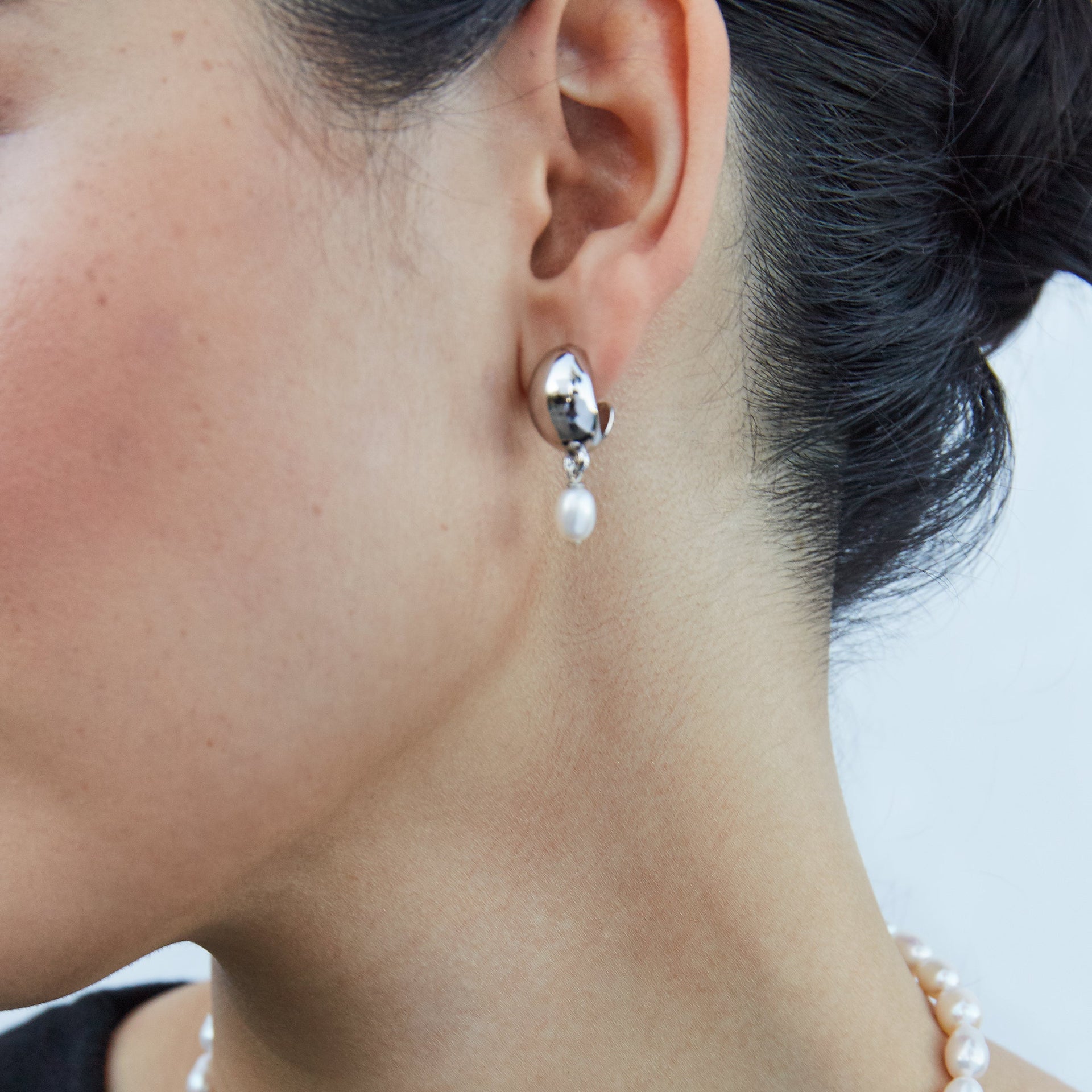 Origin Pearl Huggies - Silver