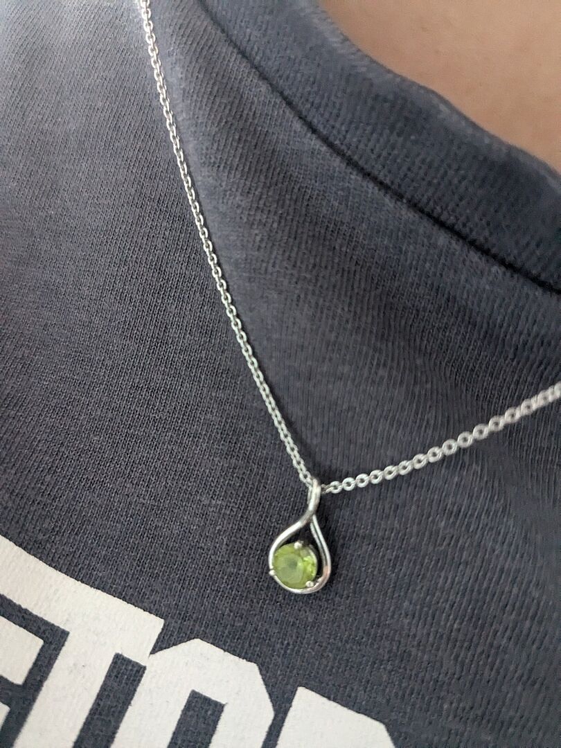 Solitaire Round Peridot Infinity Twist Pendant