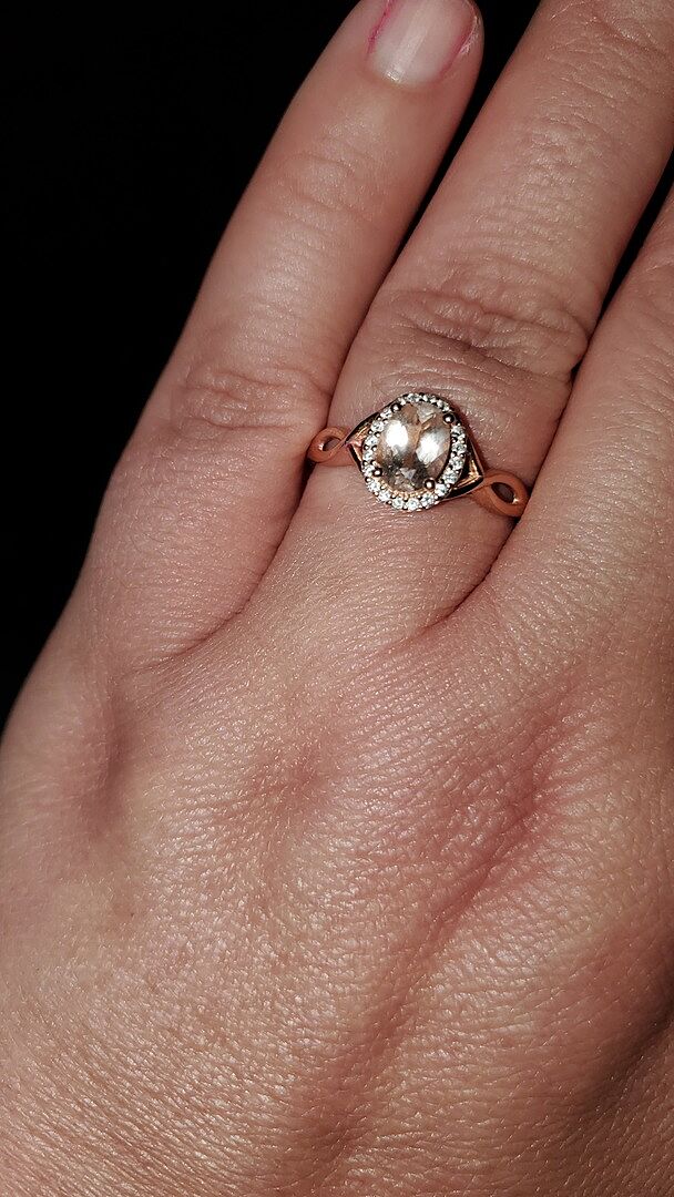 Oval Morganite Infinity Ring with Diamond Halo