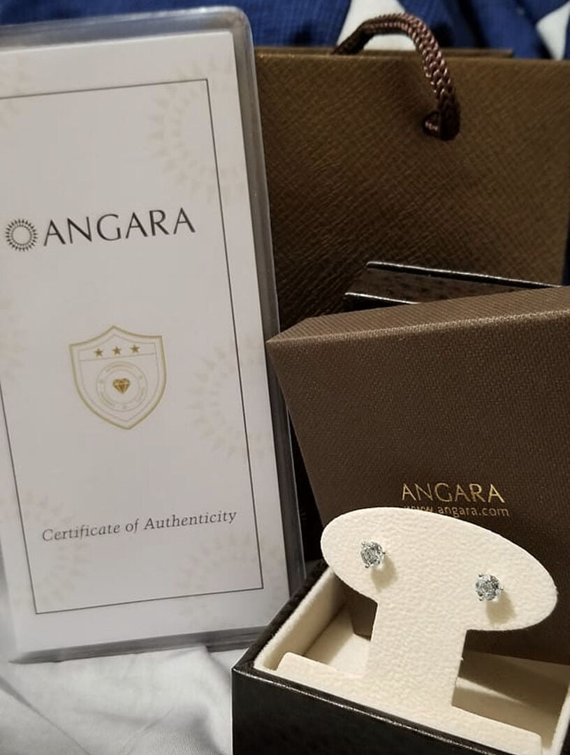 Martini-Set Round Aquamarine Stud Earrings