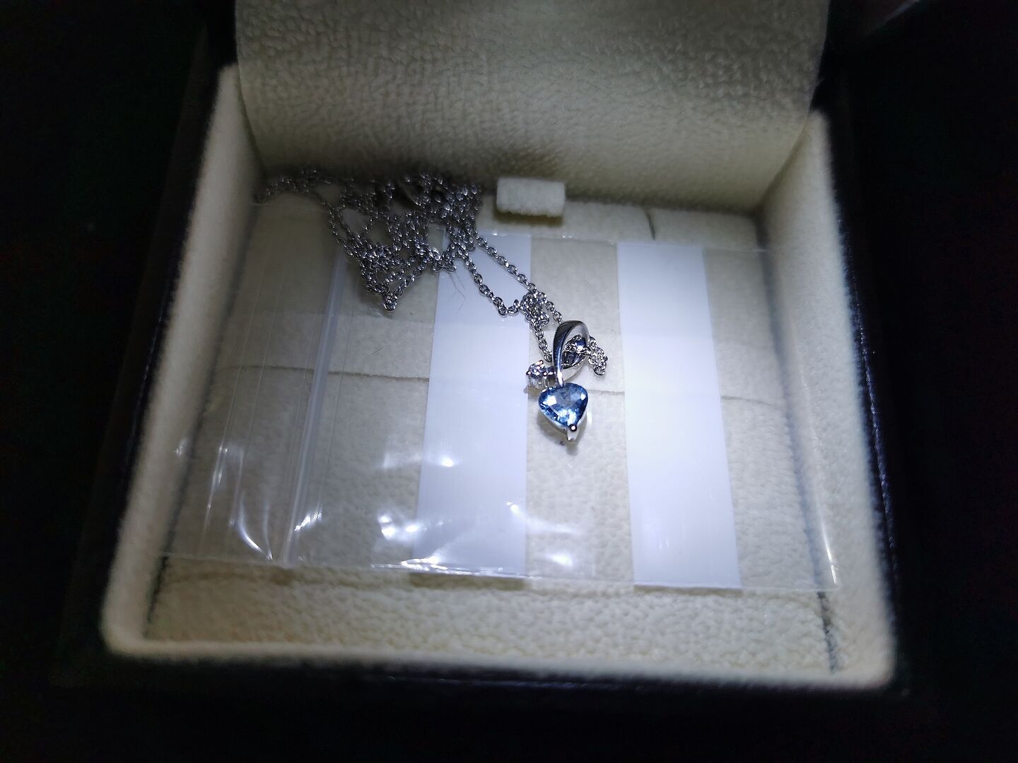 Heart-Shaped Garnet Ribbon Pendant with Diamond