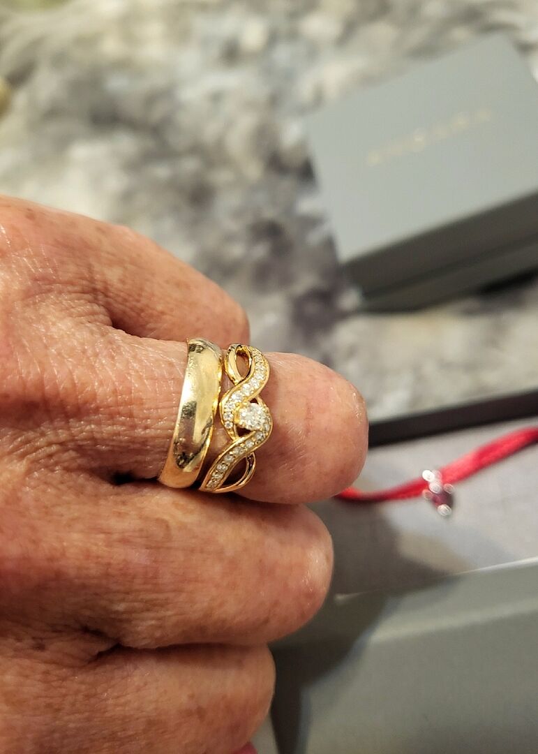 Tapered Round Diamond Solitaire Promise Ring