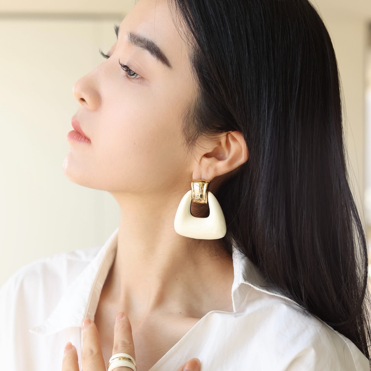 Ostuni White Earrings