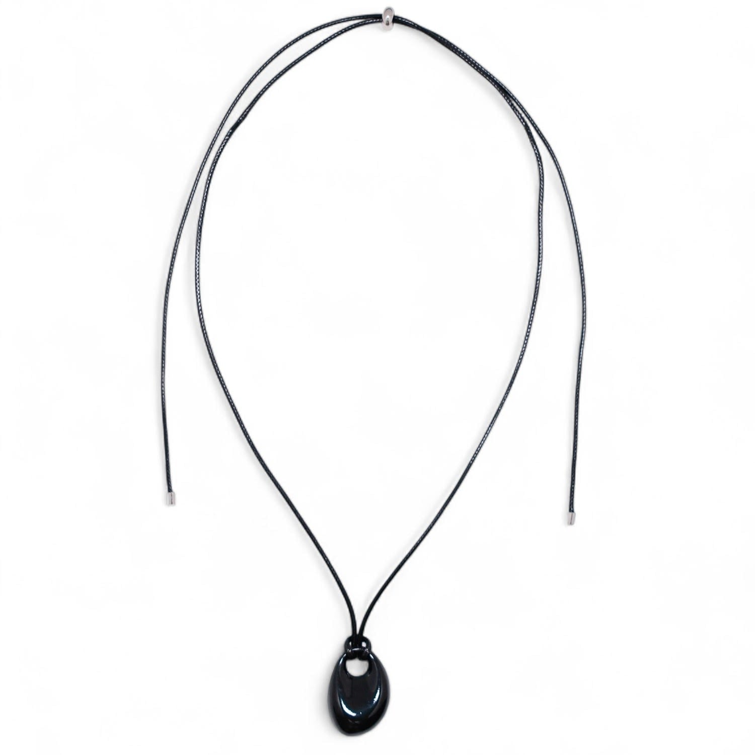 Oval Pebble Cord Necklace Black