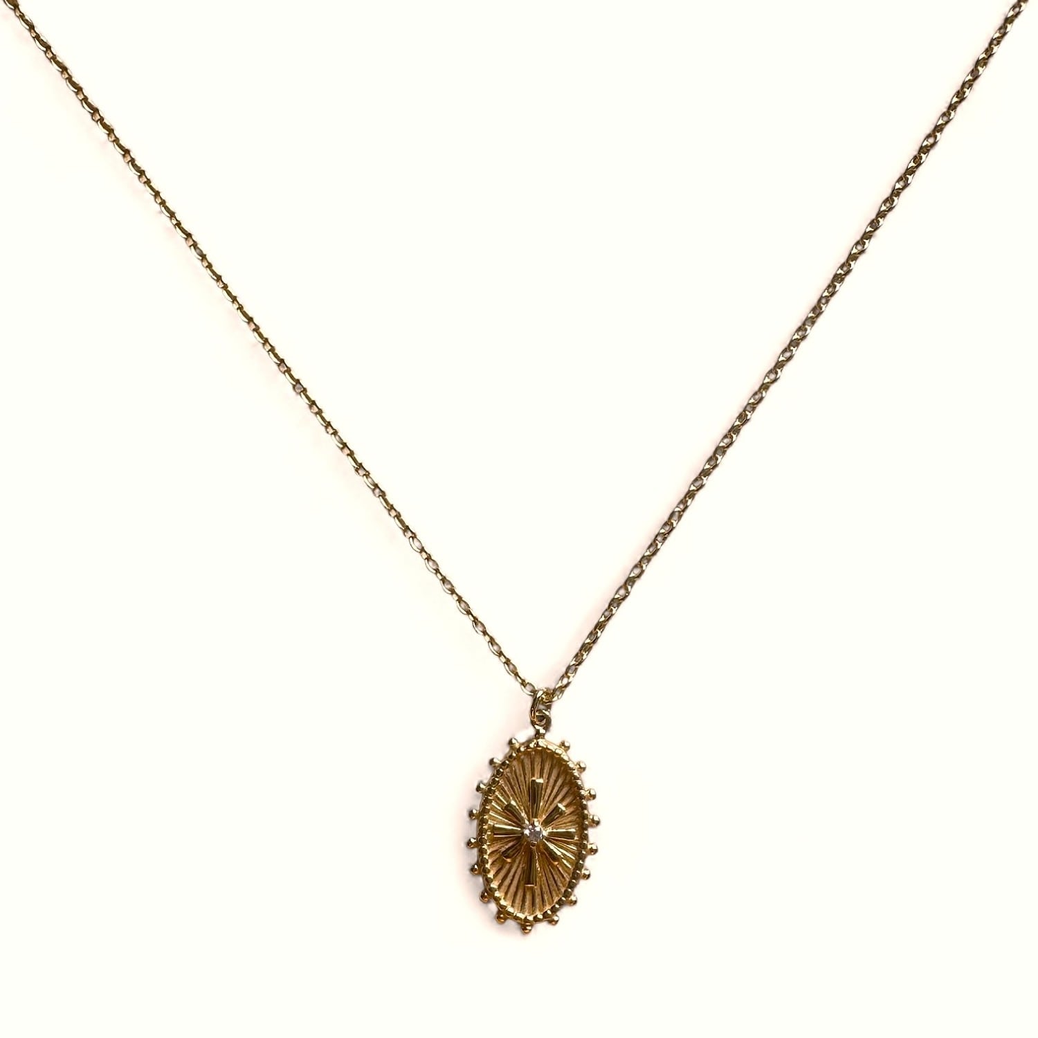 Oval Star Pendant Necklace - Gold