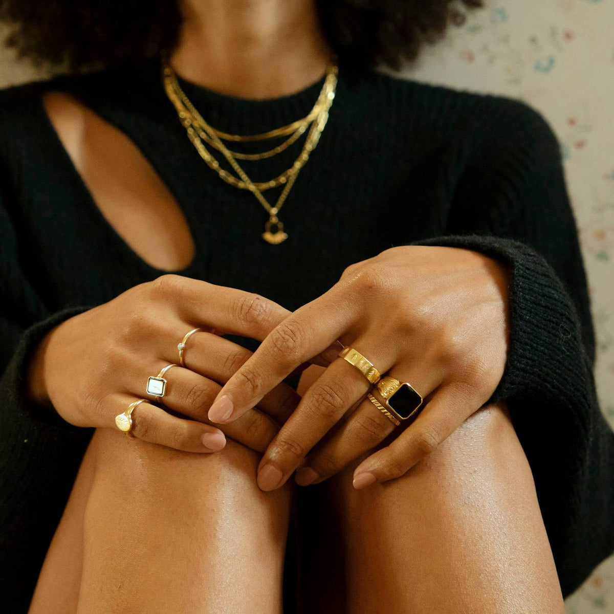 bold-black-enamel-signet-ring-18ct-gold-plated-daisy-london