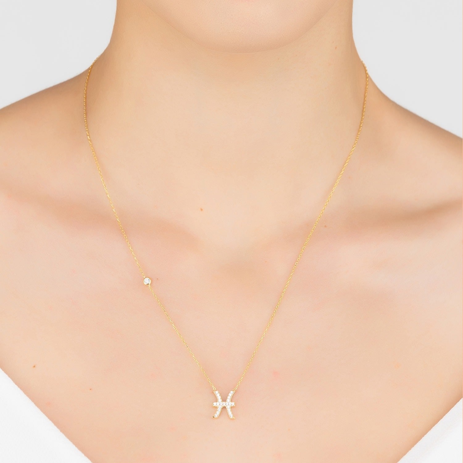Zodiac Star Sign Pendant Necklace Gold Pisces