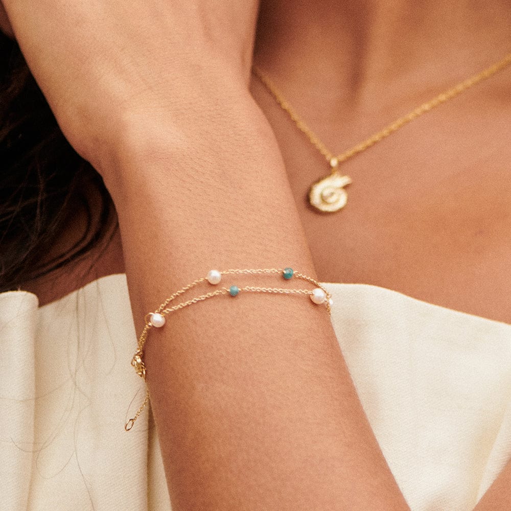 pearl-and-bead-bracelet-18ct-gold-plated-daisy-london