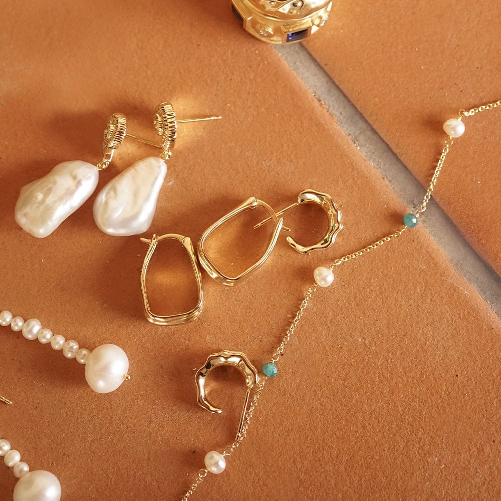 pearl-and-bead-bracelet-18ct-gold-plated-daisy-london