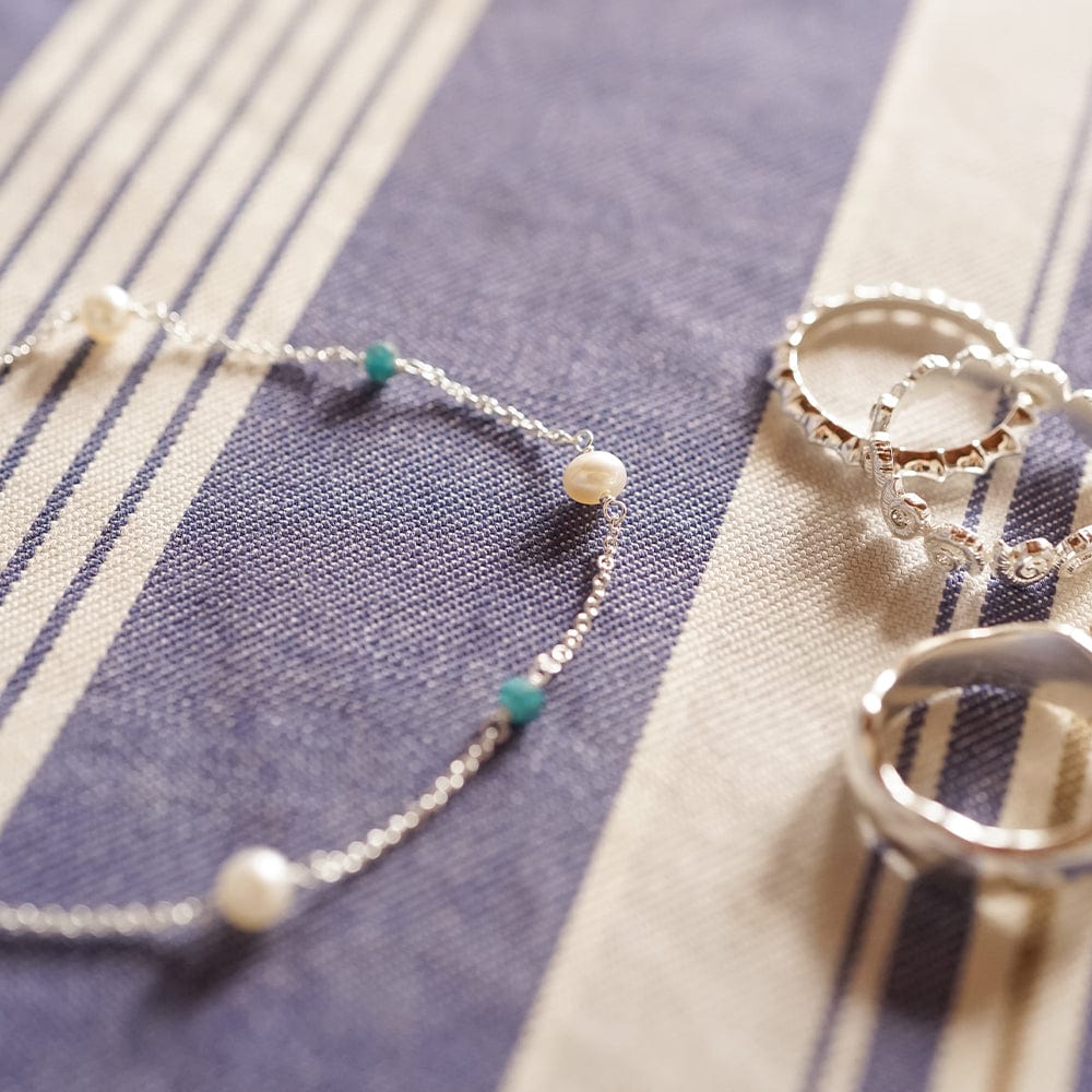 pearl-and-bead-bracelet-sterling-silver-daisy-london