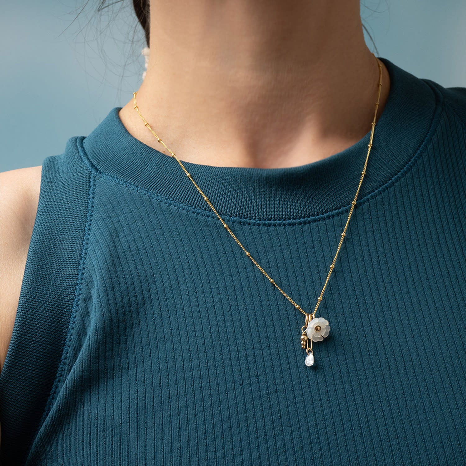 Pearl Flower Gold Charm Necklace