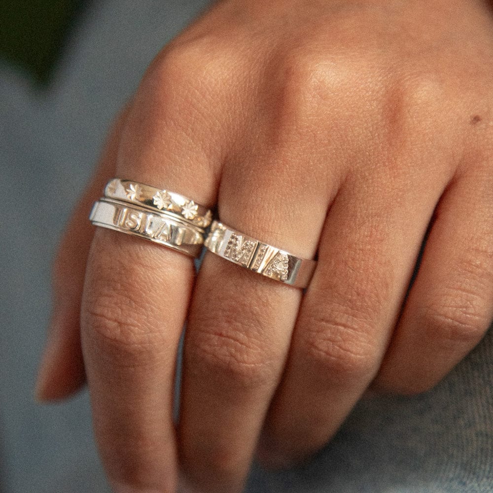 personalised-crystal-ring-sterling-silver-daisy-london