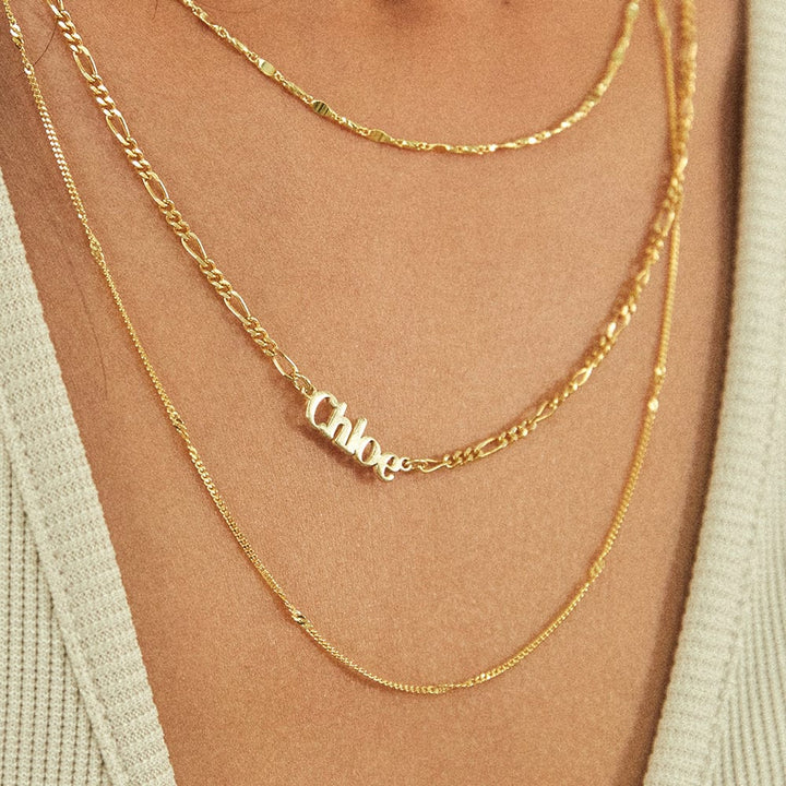personalised-name-necklace-18ct-gold-plated-taylors-version-daisy-london