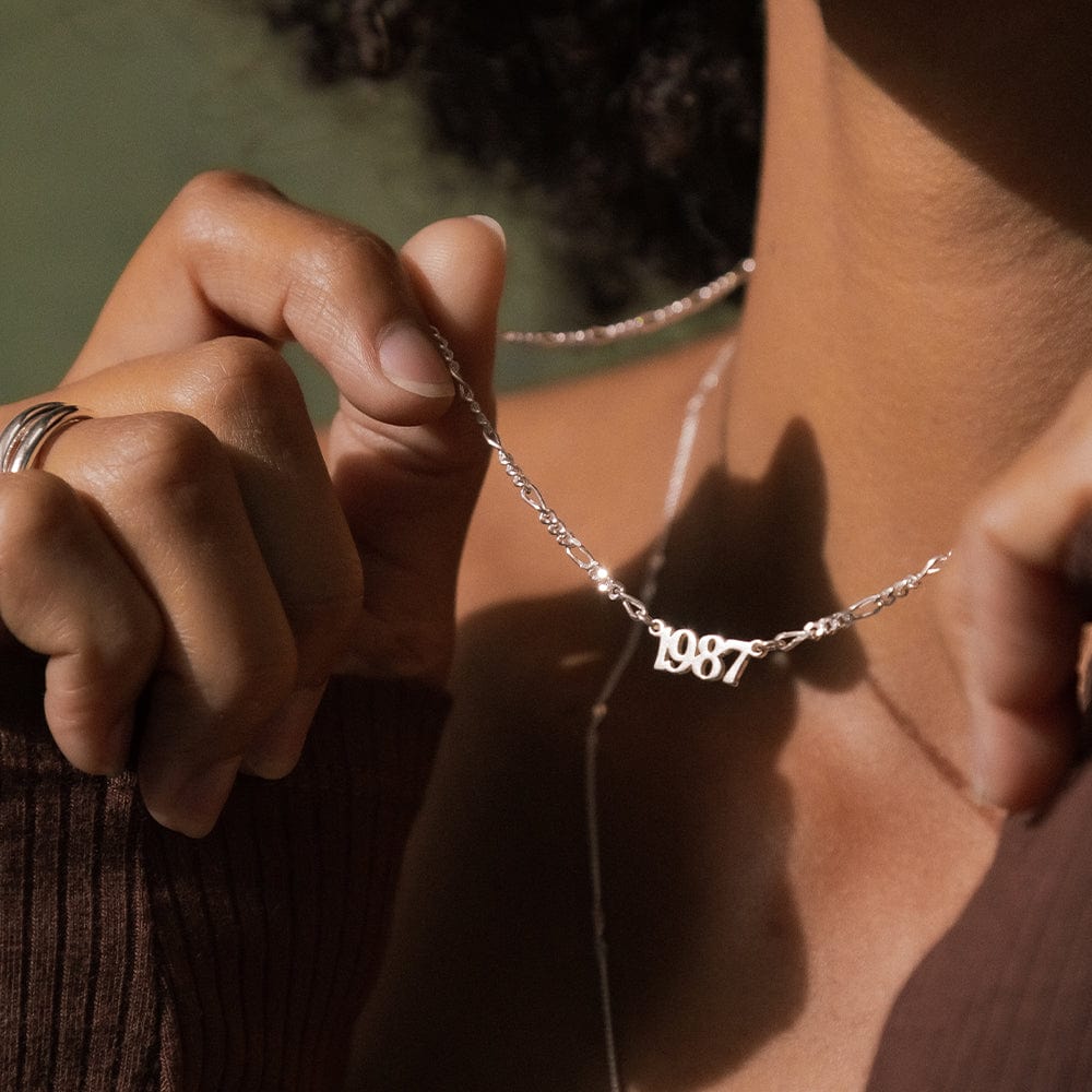 personalised-year-necklace-sterling-silver-daisy-london