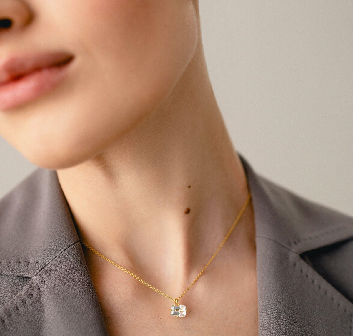 OCTOGONE NECKLACE