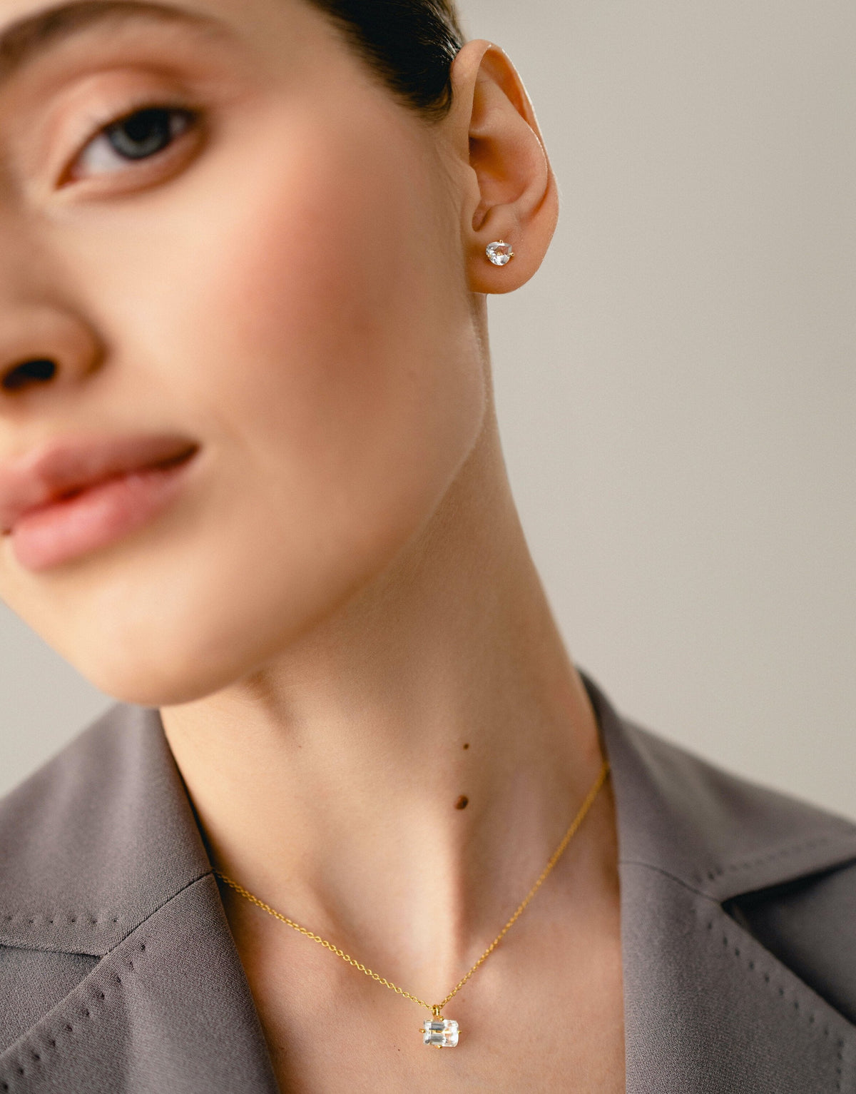STUD EARRING ROUND