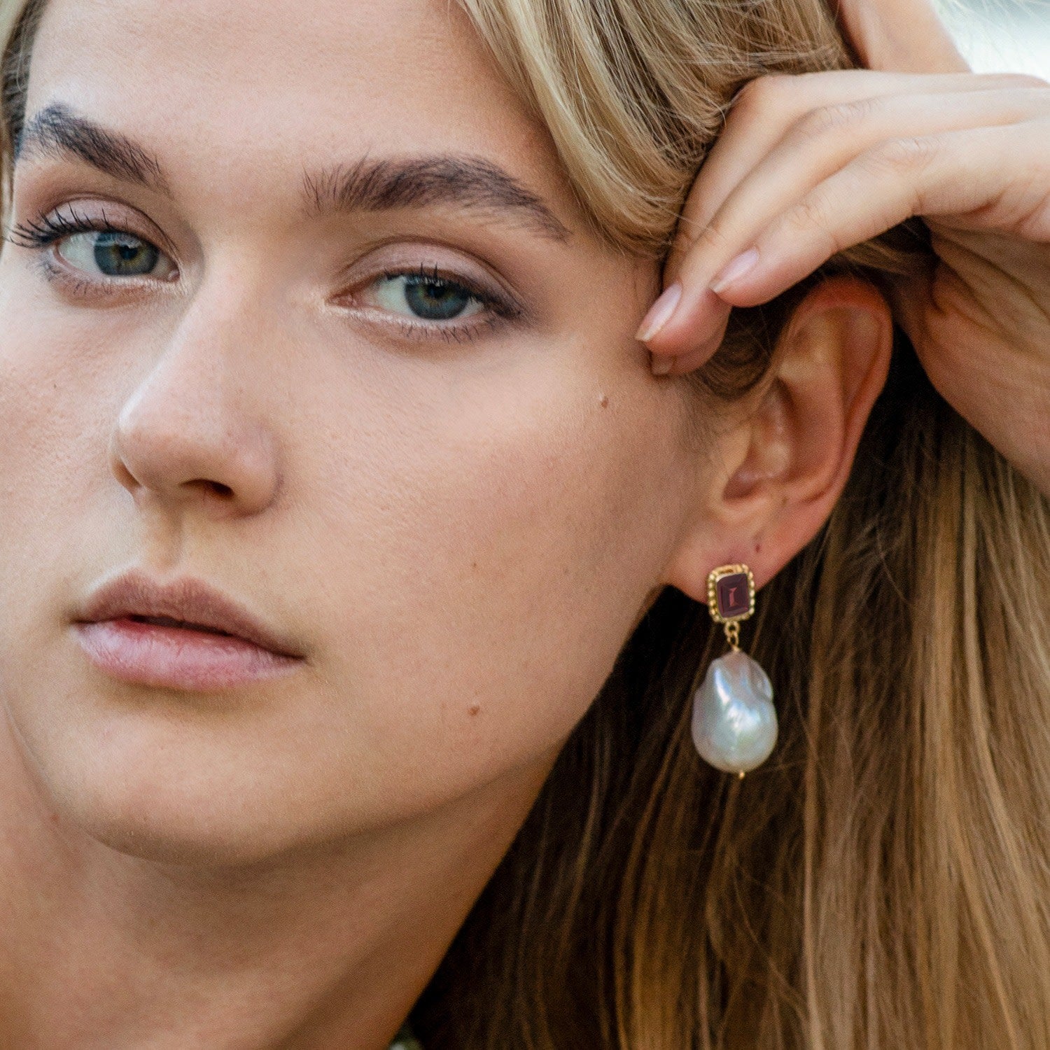 Luccichio Gold Vermeil Garnet & Pearl Earrings