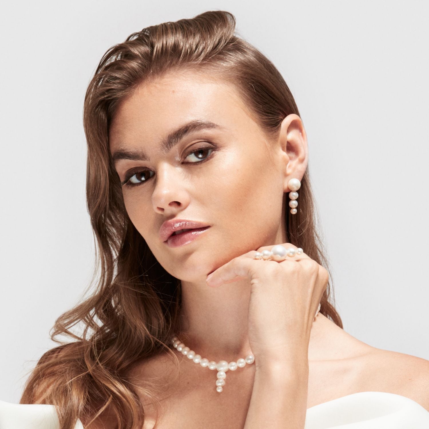 Pluvia Pearl Earrings - Short