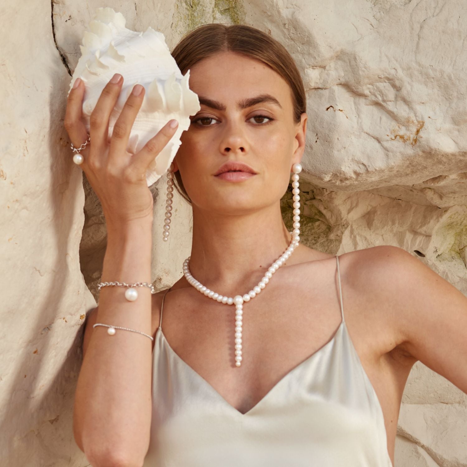 Alba White Pearl Bracelet - Silver