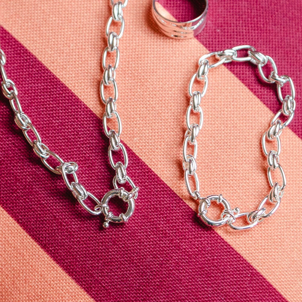 polly-sayer-vintage-link-chain-bracelet-silver-plated-daisy-london