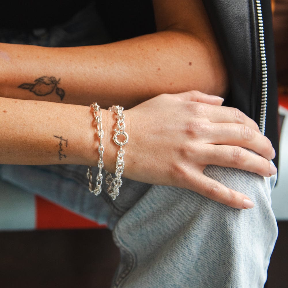 polly-sayer-vintage-link-chain-bracelet-silver-plated-daisy-london
