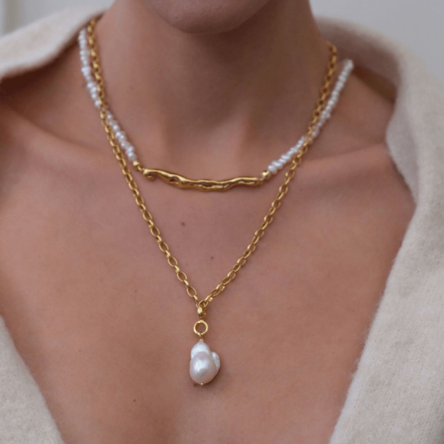 Pontus Horizontal Silver Pearl Necklace Gold