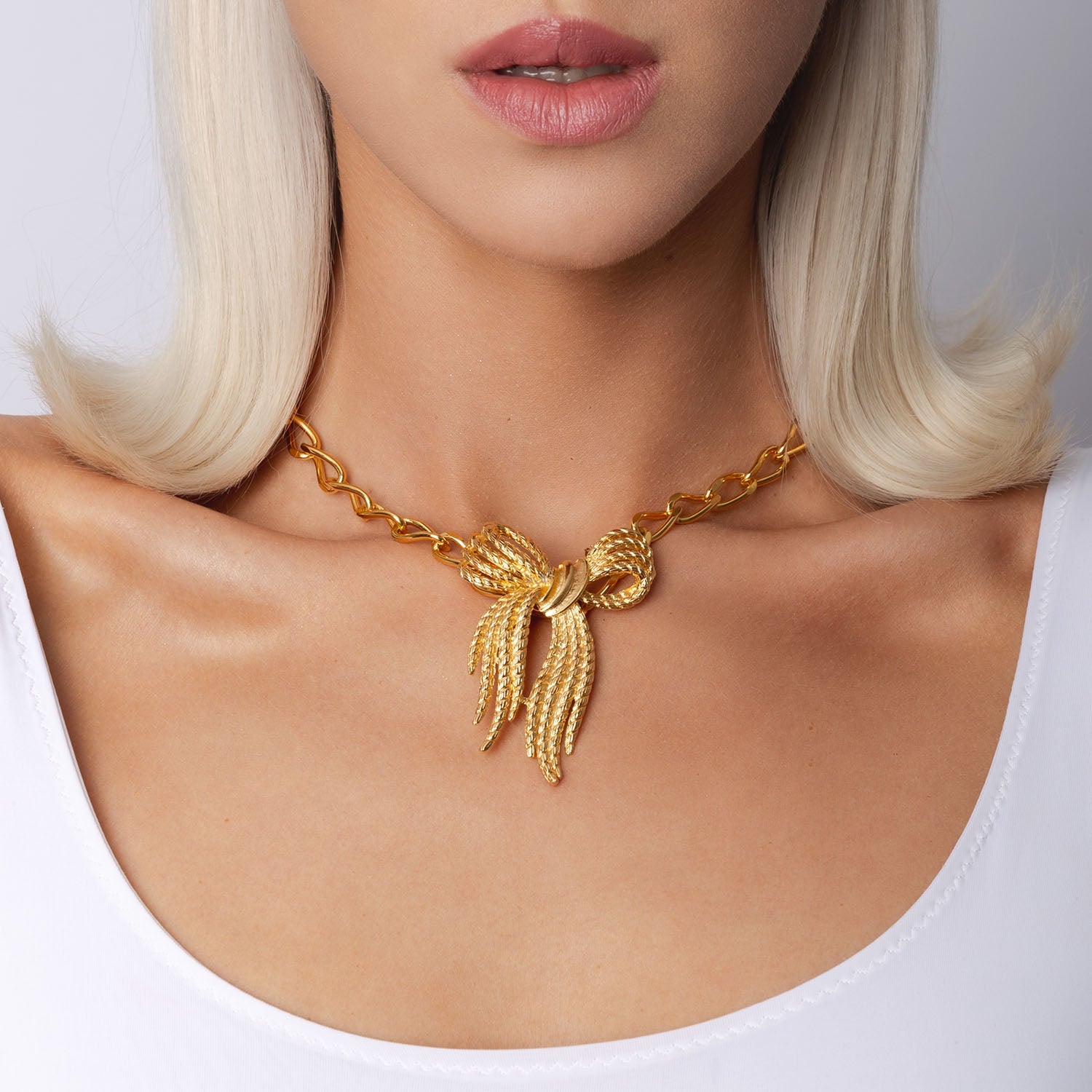 Vintage Gold Plated Presence Chain Necklace