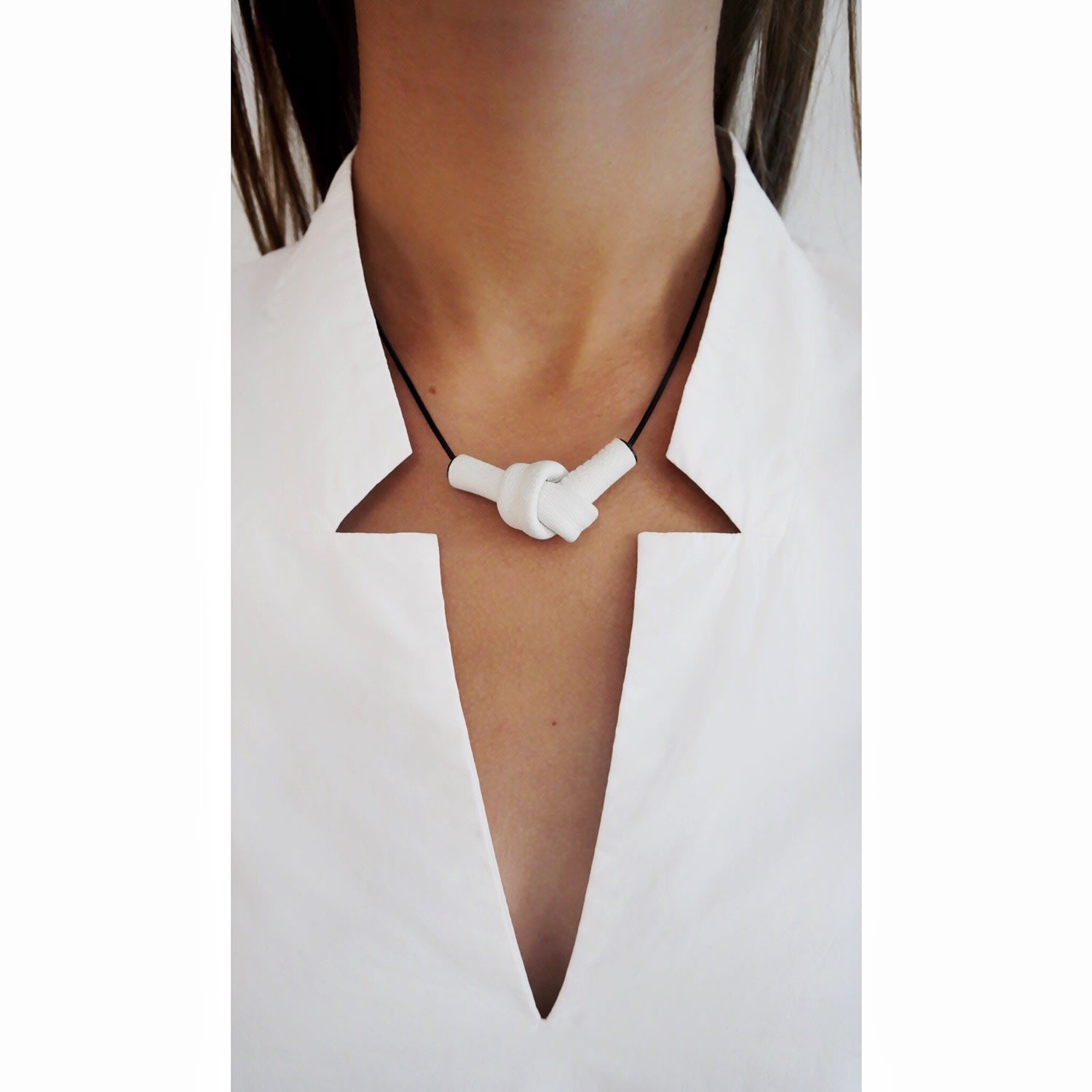 Leather Knot Necklace White