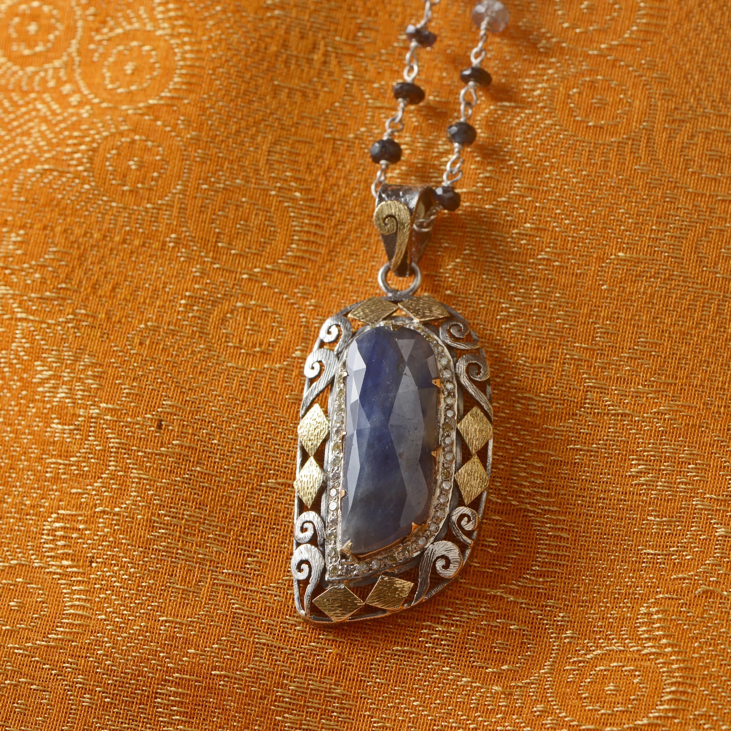 Ada Sapphire Diamond Pendant