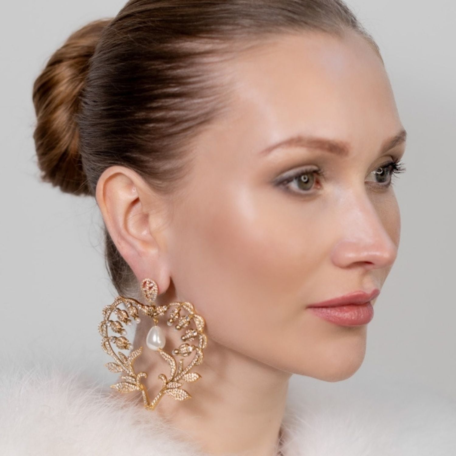 Queen Of Hearts Earrings - Gold