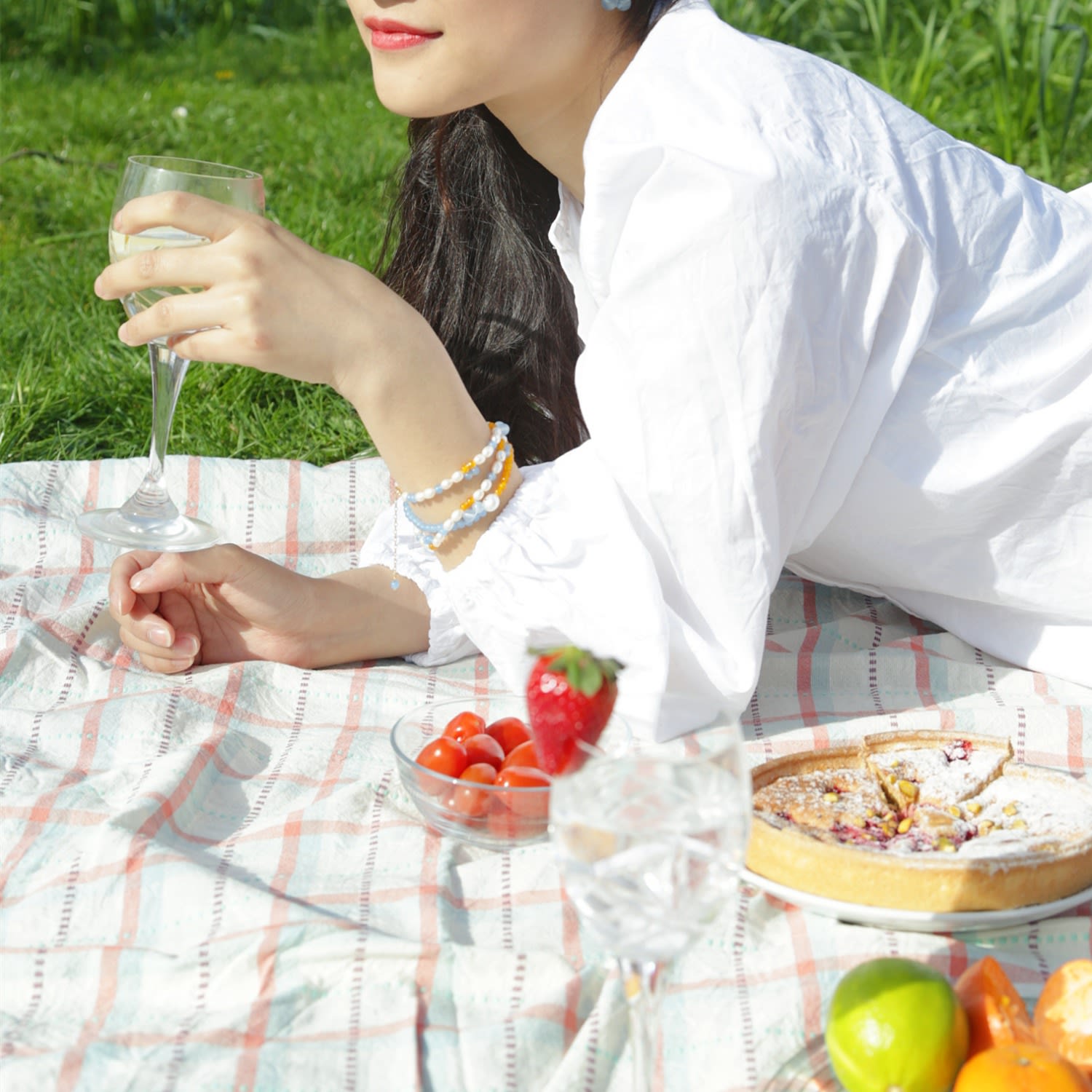 Cherry Pie Gemstone & Freshwater Pearl Bracelet - Blue