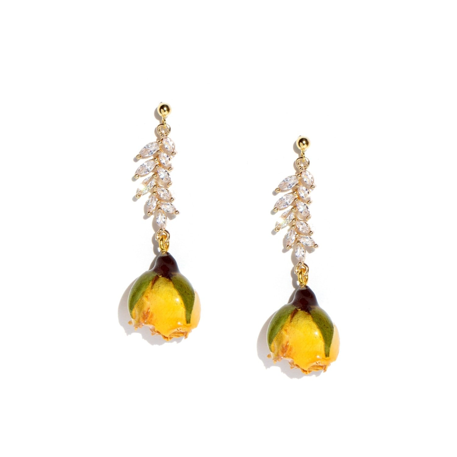 Real Flower Rosa Brillante Rosebud Drop Earrings With Crystal Leaves - Yellow