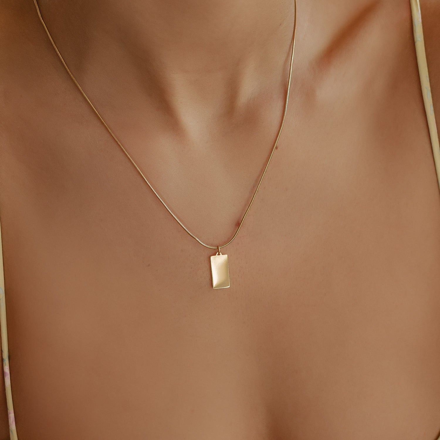 Rectangle Pendant Necklace Gold