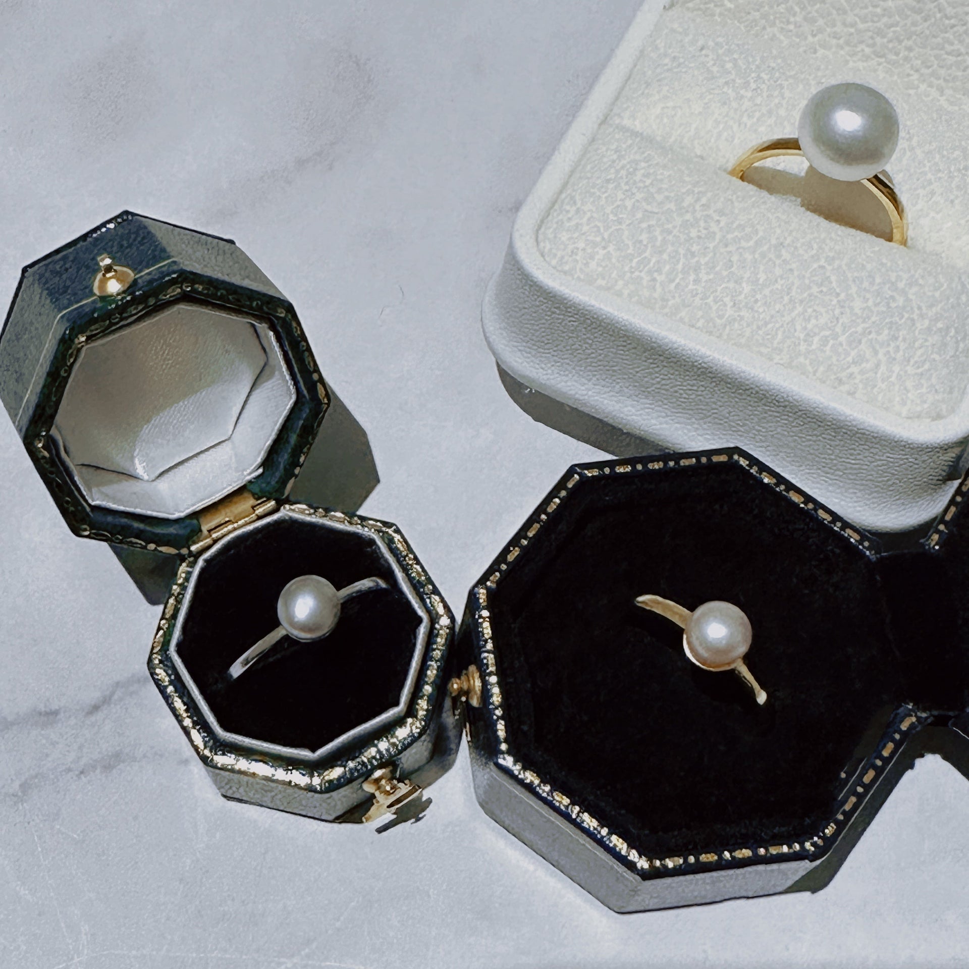 Refined Grey Pearl Ring