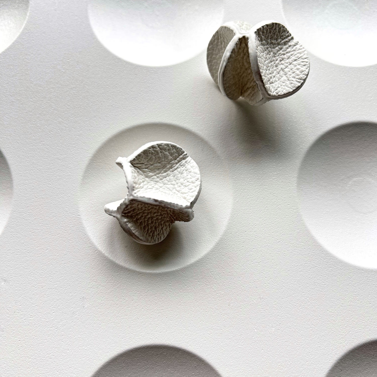 Rivelis Leather Earrings White