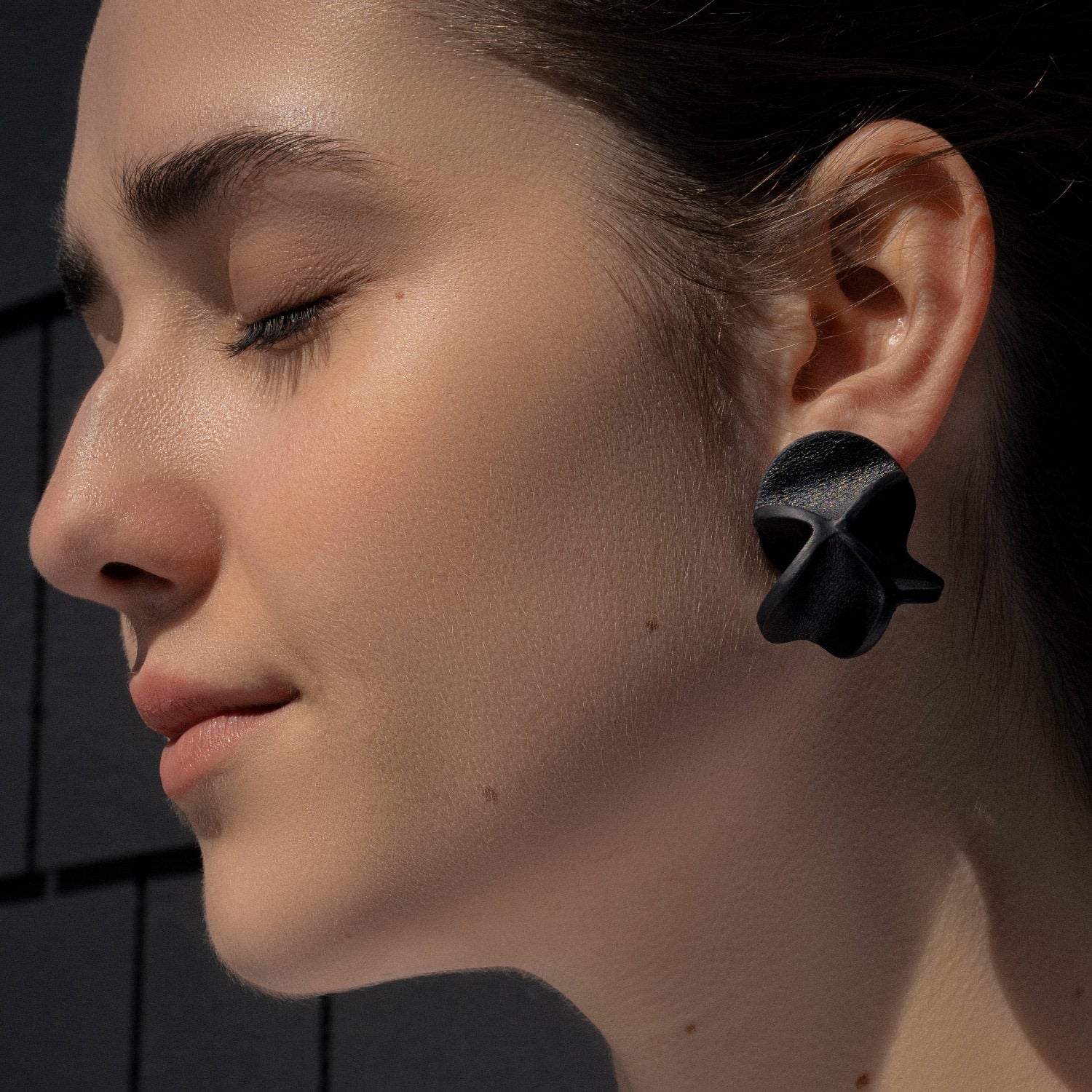 Rivelis Leather Earrings Black