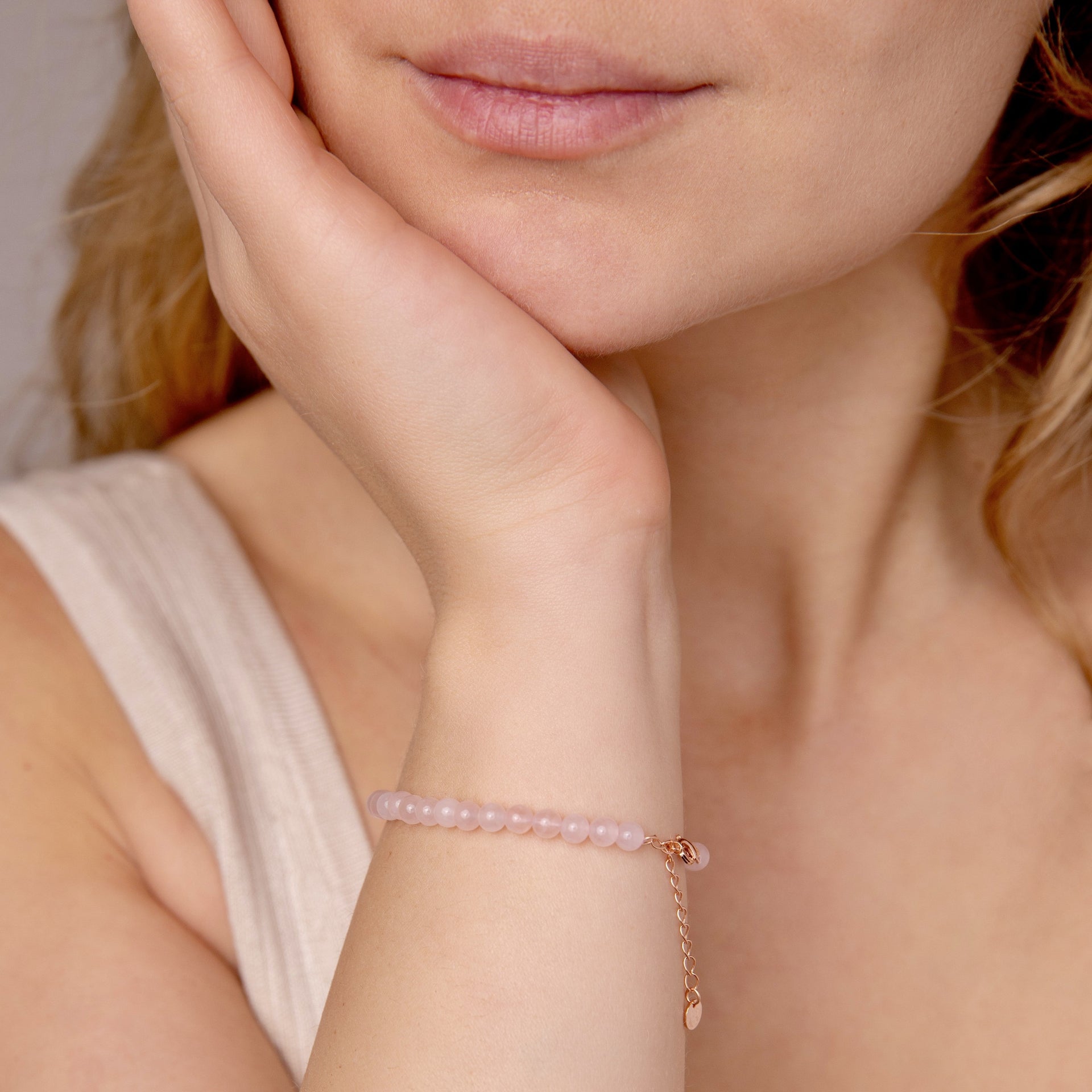 Rose Quartz Beaded Bracelet In Gold