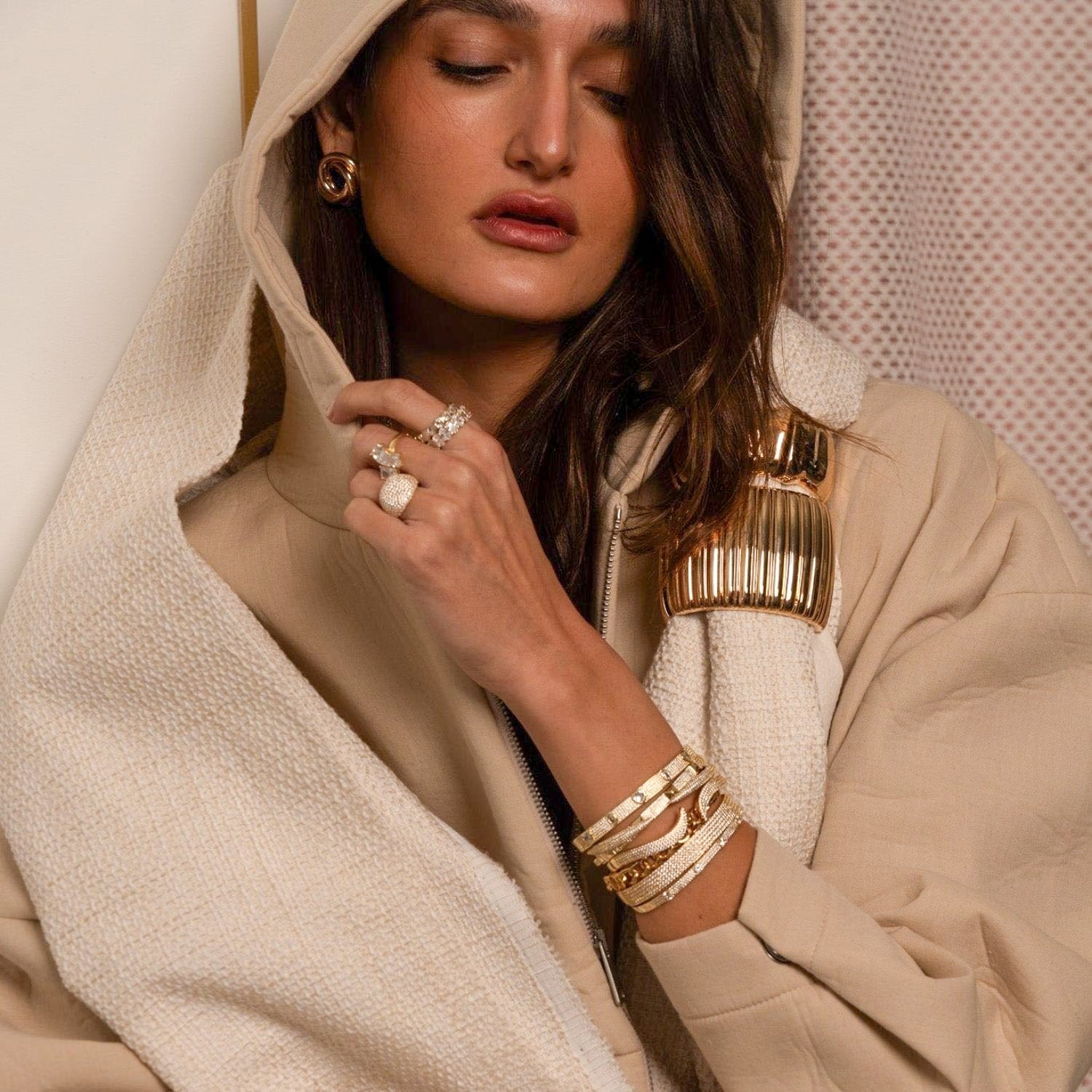 Round Twist Hoop Earrings - Gold