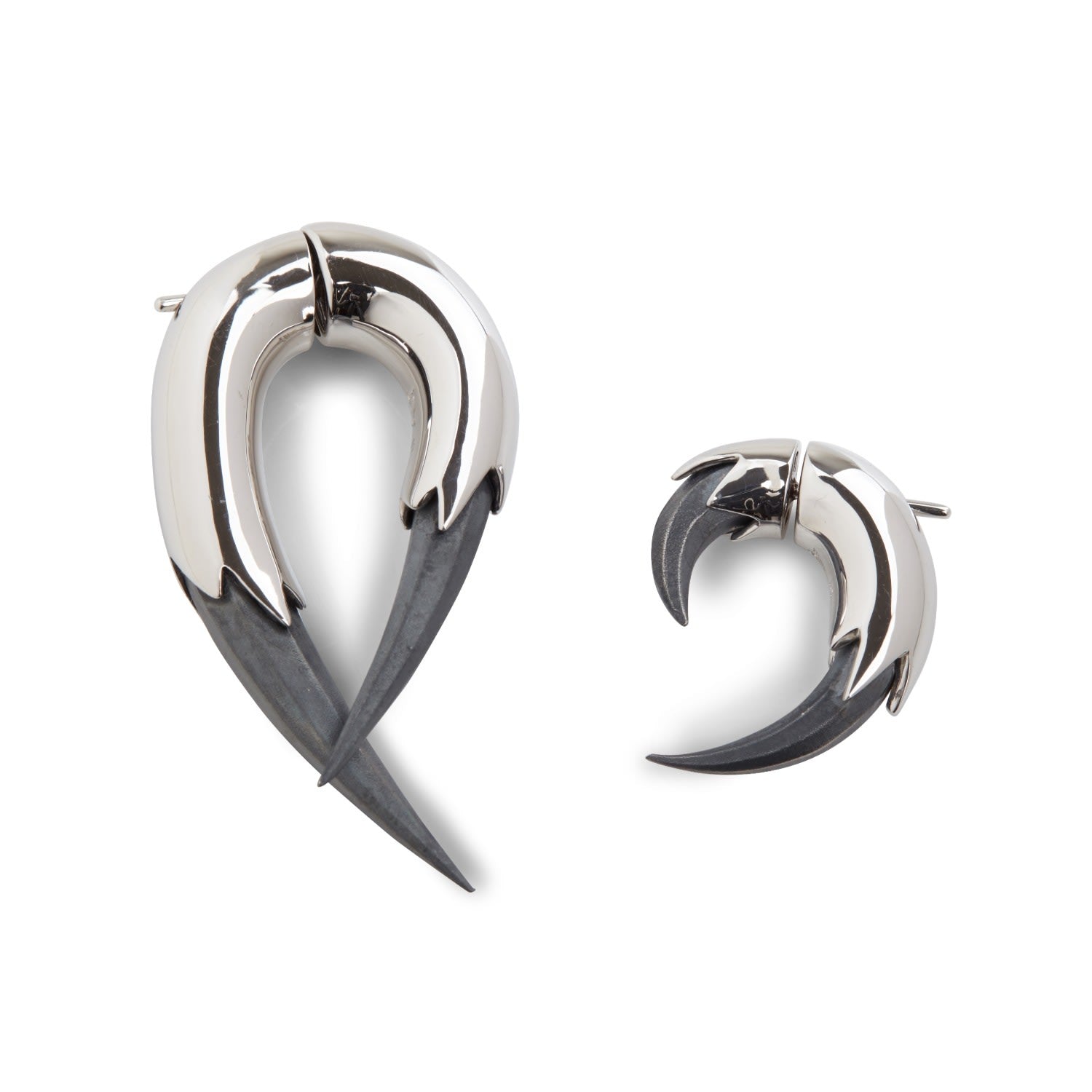 Small Vampire Claw Earrings Silver