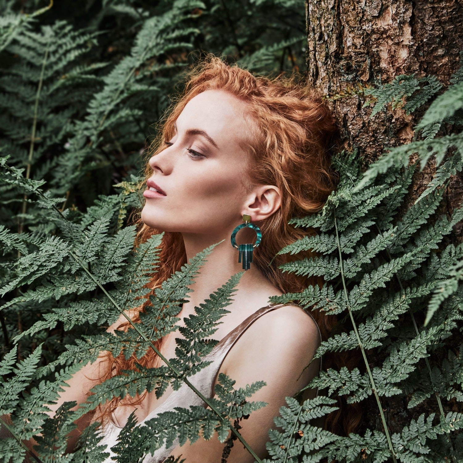 Art Deco Chandelier Earrings - Emerald Pearl